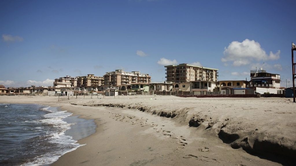 wpid-17282_abusoedilizio.jpg