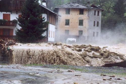 wpid-7858_alluvione.jpg